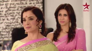 Sakshi Slaps Shekhar
