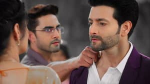Dev visits the Poddar House