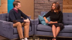 Maya Rudolph Wears a Black Skirt and Strappy Sandals