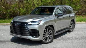 Lexus LX700h