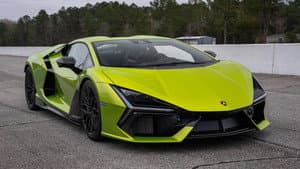 Lamborghini Revuelto