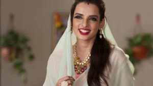 Baa Ousts Paakhi and Jaanki From Her House