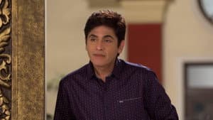 Vibhuti Steals Angoori's Lipstick