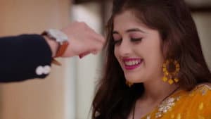 Paakhi Brings Moushmi Back Home