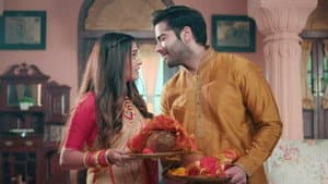 Dhara, Gautam Get Romantic