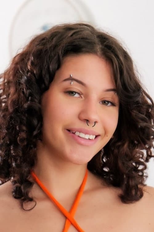 Nicole Luva