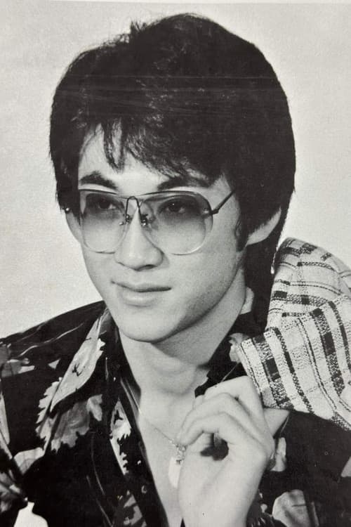 华伦