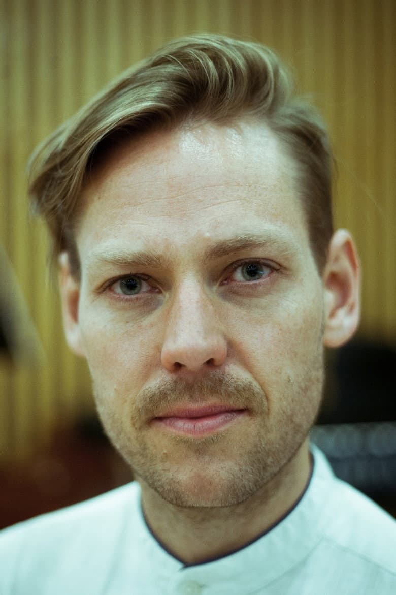 Robert Ames