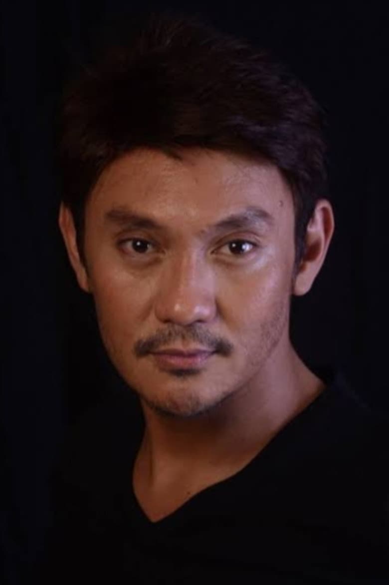 Roeder Camañag