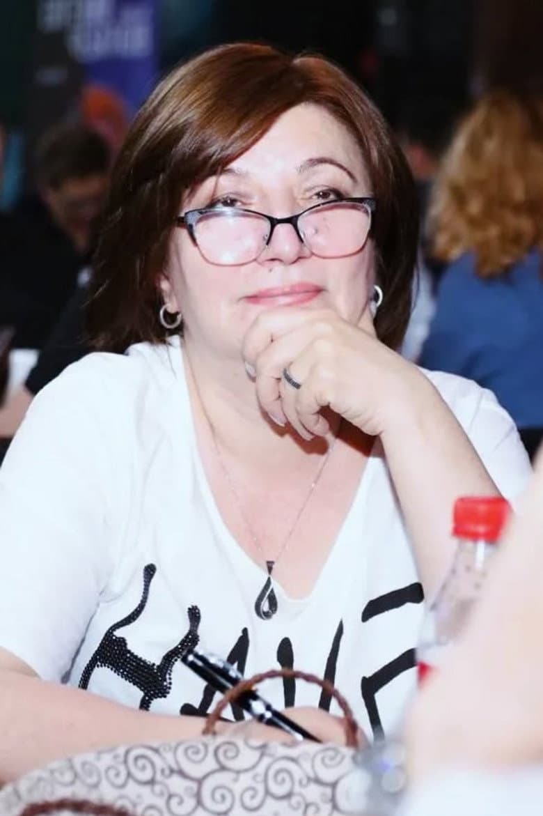 Lola Axmedova