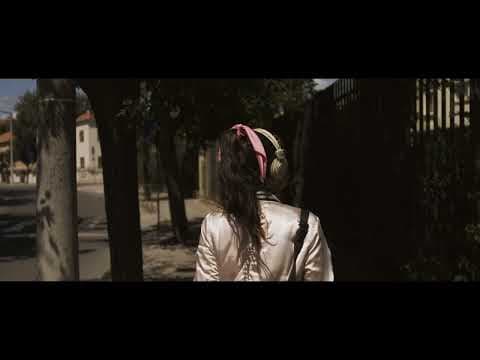 CHAMA-SE CARLA de Cátia Biscaia (2021) – trailer