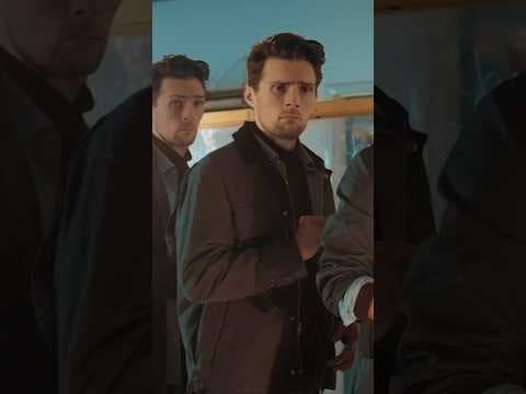A self-obsessed scientist makes a time loop that threatens the universe.