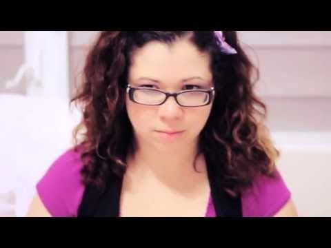 Los Colores de Dora (Trailer Oficial)