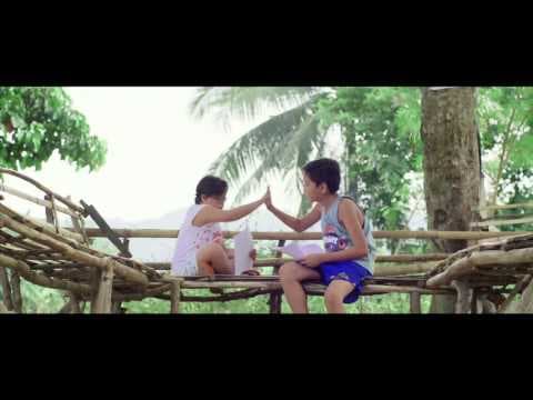 STAR NA SI VAN DAMME STALLONE - OFFICIAL TRAILER
