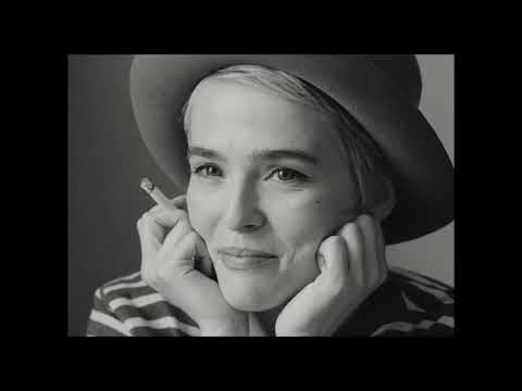 Trailer [Subtitled]