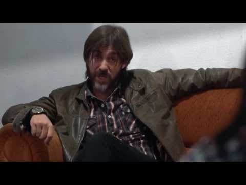TRAILER VENGO VOLVIENDO