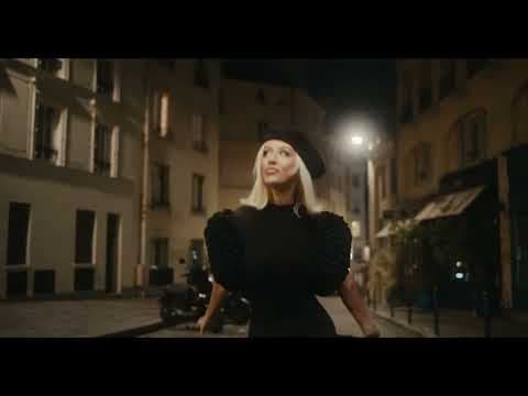 Christina Aguilera: Christmas in Paris | December 14 & 21
