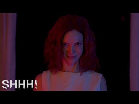 CORTO DE TERROR  - (”REFLEJOS MALDITOS”) 💄 - SHHH!