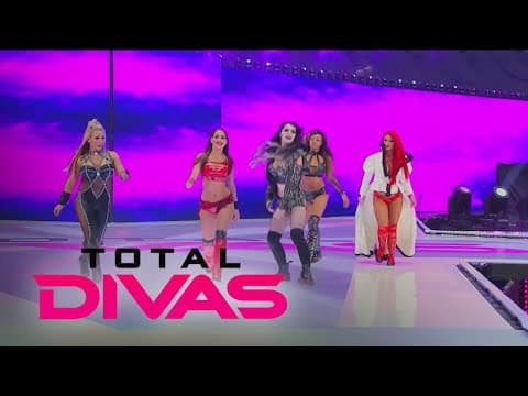 "Total Divas" Get Down! | E!