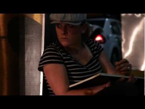 Volviendo - Official Trailer