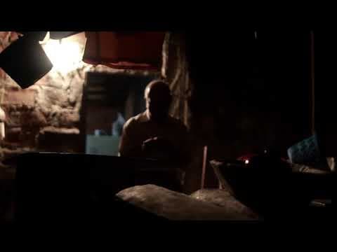 La clara y oscura - tráiler