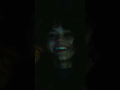 Trailer 2 (vertical)