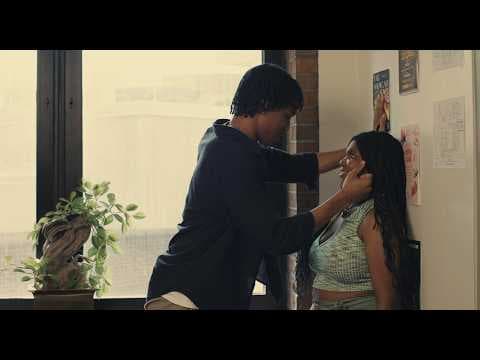 delusionally, Ari: a coming-of-age story