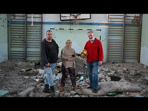 Je válka na Ukrajině podvod? Filmu Velký vlastenecký výlet vzal příznivce Putina do centra konfliktu